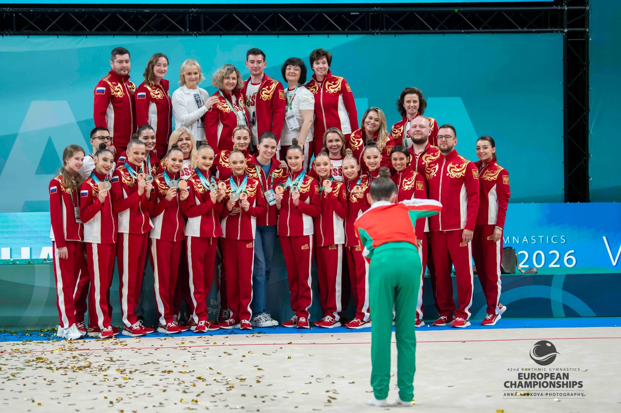 Групповая команда Болгарии на чемпионате Европы по художественной гимнастике